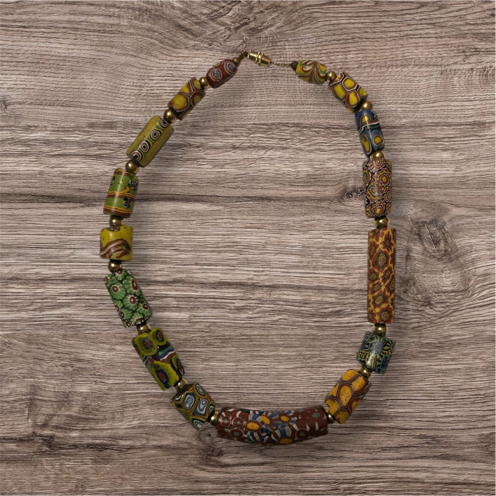 VINTAGE colorful beaded necklace
